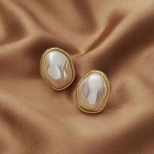Pearl Stud Earing